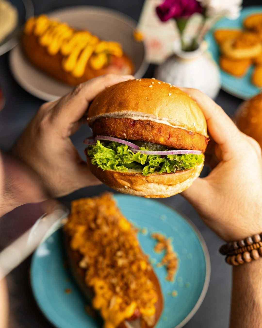 Burger und Hot Dog in der Hand – Wip’s Soulfood Wien 1230