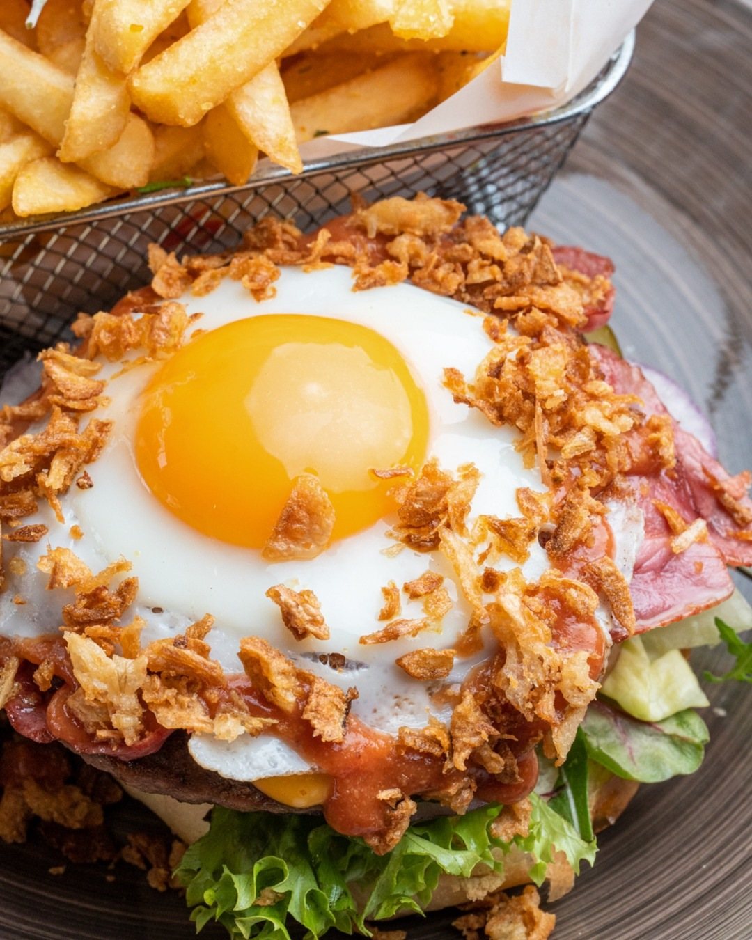 Wip’s Special Burger von oben – Wip’s Soulfood Wien 1230